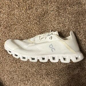 ON Running Cloud 6 Coast 10